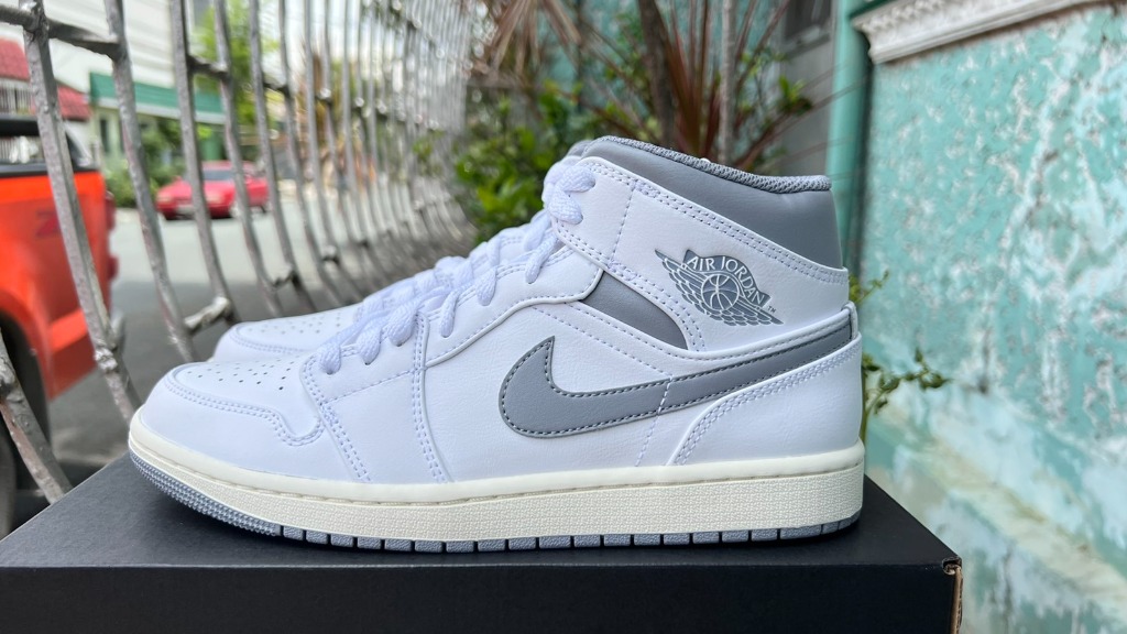 Jordan 1 mid vintage clearance