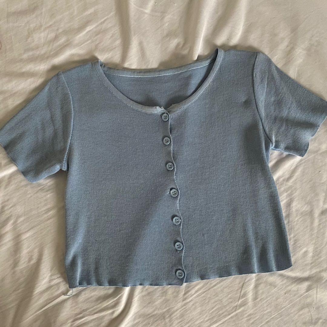 knitted cropped cardigan (top) - blue (Category: Blouses) located in Quezon City. Submitted by nz.stuff (Listing ID 1171438237, Image 1). Description: knitted cropped cardigan - blue brand new. never been used. bought at shopee for 300. one size fits to all - length 40 - bust 80 (elastic) - sleeve length - 18.5 no when worn pics - as i stated, never been used. mop: gcash or cod (via shopee but add fee) mod: grab express, gogo express or shop33 ch