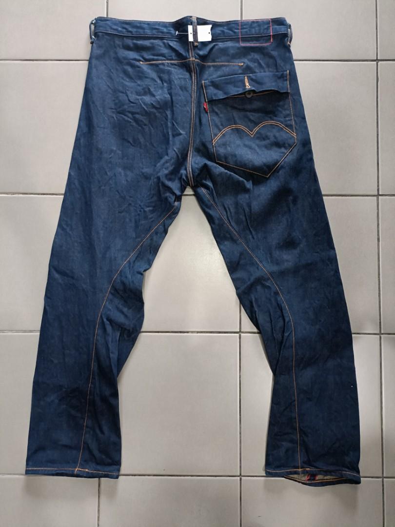 Levis twisted 2025