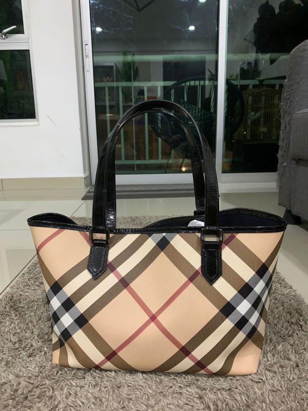 Like new burberry nova check tote, Luxury, Bags & Wallets on Carousell