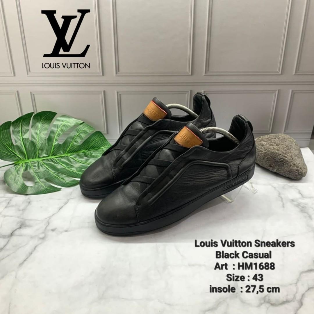 Sepatu Louis Vuitton Original made in china, Fesyen Pria, Sepatu , Sneakers  di Carousell