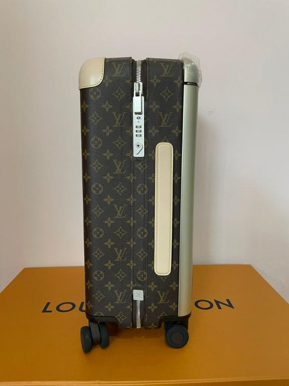 Louis Vuitton Horizon 55 Graffiti travel luggage, Hobbies & Toys, Travel,  Luggage on Carousell
