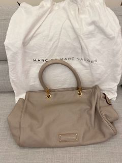 （分類：）位於 。 由 ashashashleychan 提交（商品編號 1171504615，圖片 1）。簡介： 。