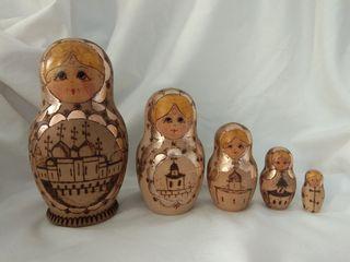 Matryoshka /boneka Rusia