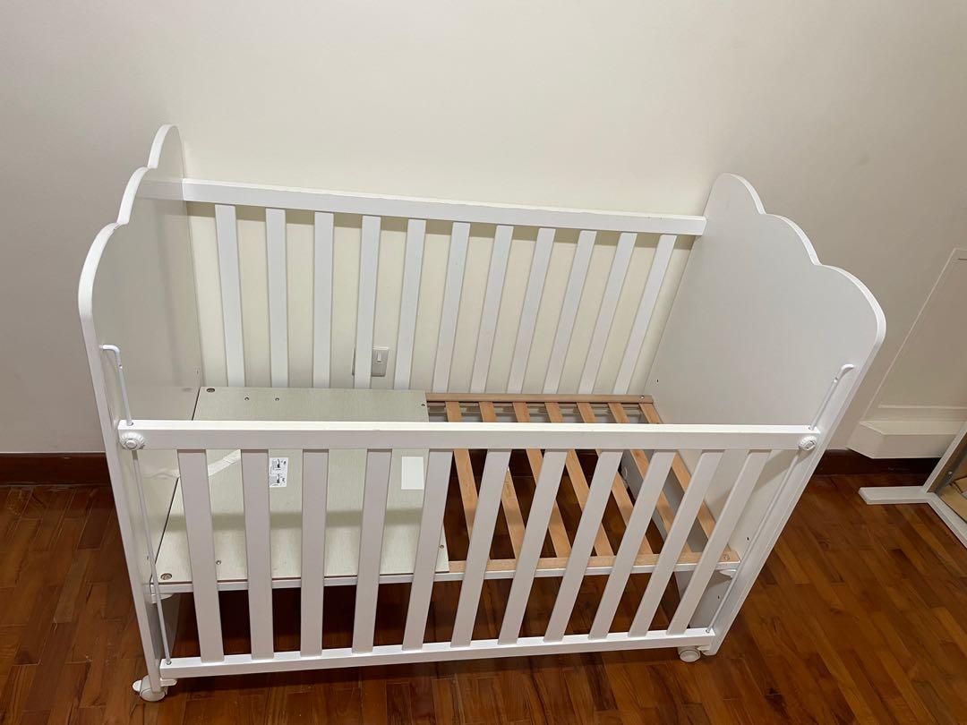 Micuna Royal Baby Cot, Babies & Kids, Baby Nursery & Kids Furniture