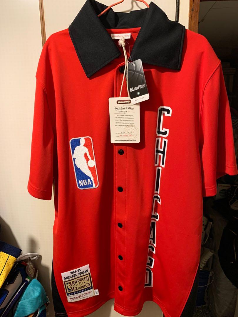 Michael Jordan Chicago Bulls Mitchell & Ness 1984 Authentic Shooting  T-Shirt - Red