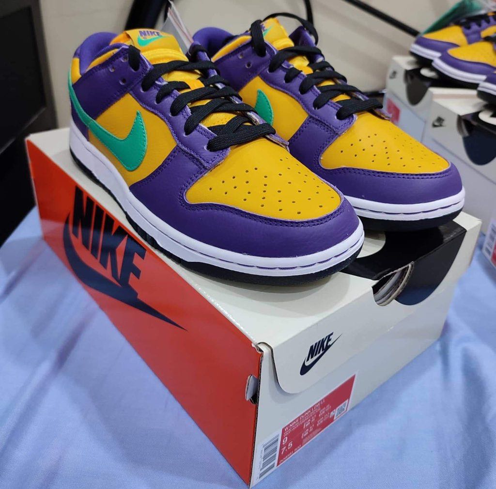TÃNIS NIKE DUNK LOW LX 