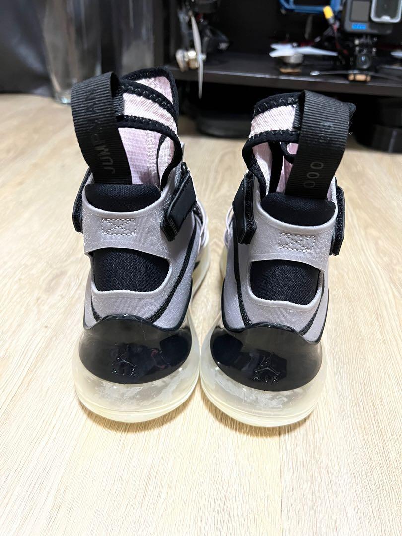 Jordan air latitude sales 720 on feet