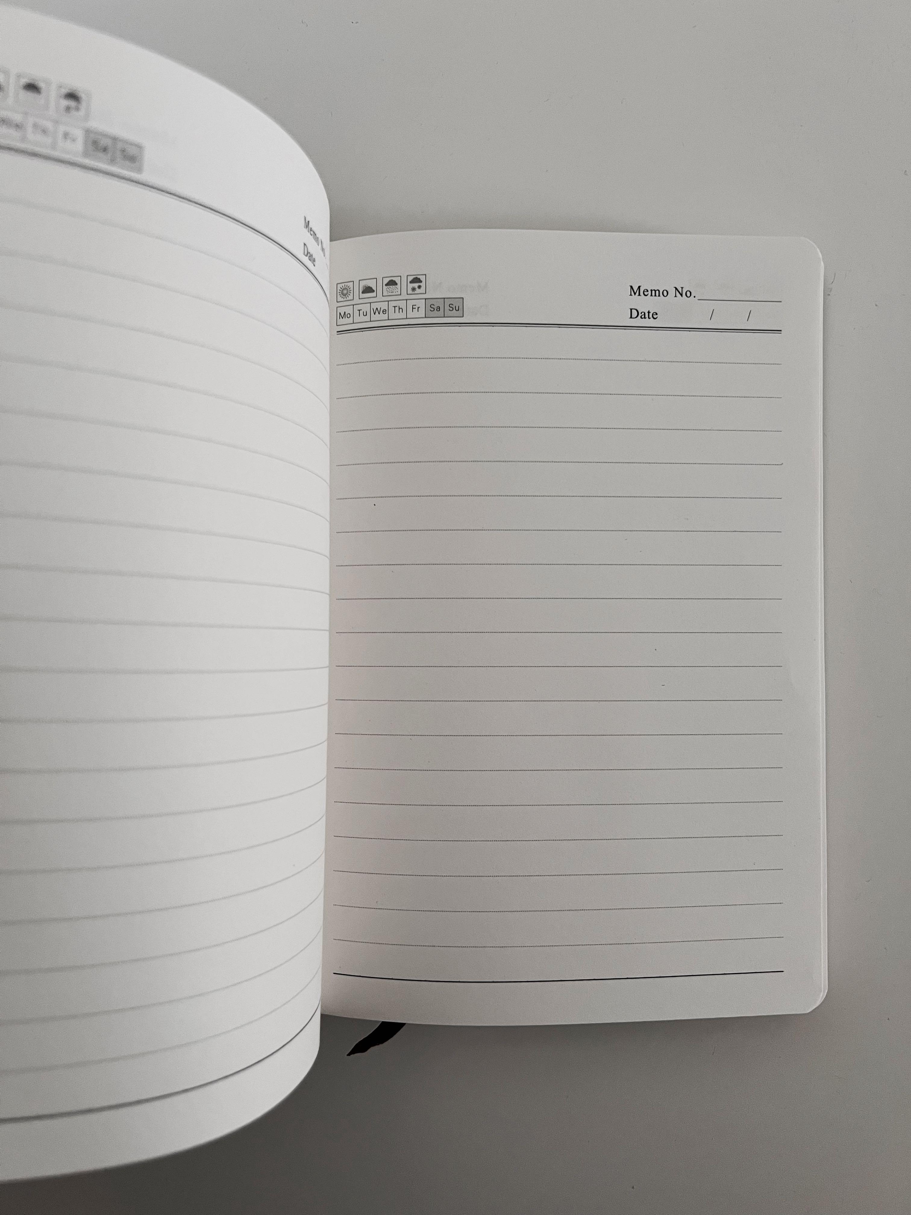 Note book （分類：文具）位於 Hong Kong。 由 wingwingsss 提交（商品編號 1171497330，圖片 2）。簡介： More good stuffs in my listing! Postage paid by buyer Buyer is responsible to any damage/ lost.。