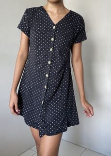 (Category: ) located in . Submitted by simpleoutfits1 (Listing ID 1171563734, Image 1). Description: .