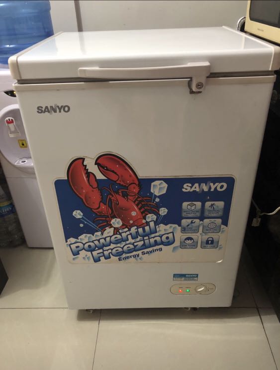 SANYO 6cu ft chest type freezer, TV & Home Appliances, Kitchen