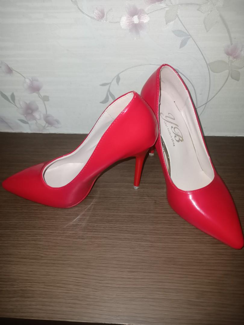 Sepatu high outlet heels wanita