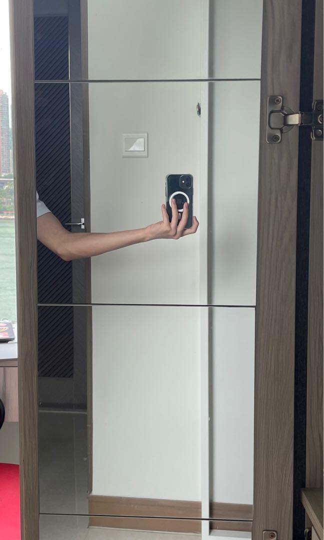 Stickable Mirrors Panels, 傢俬＆家居, 家居裝飾, 鏡 Carousell