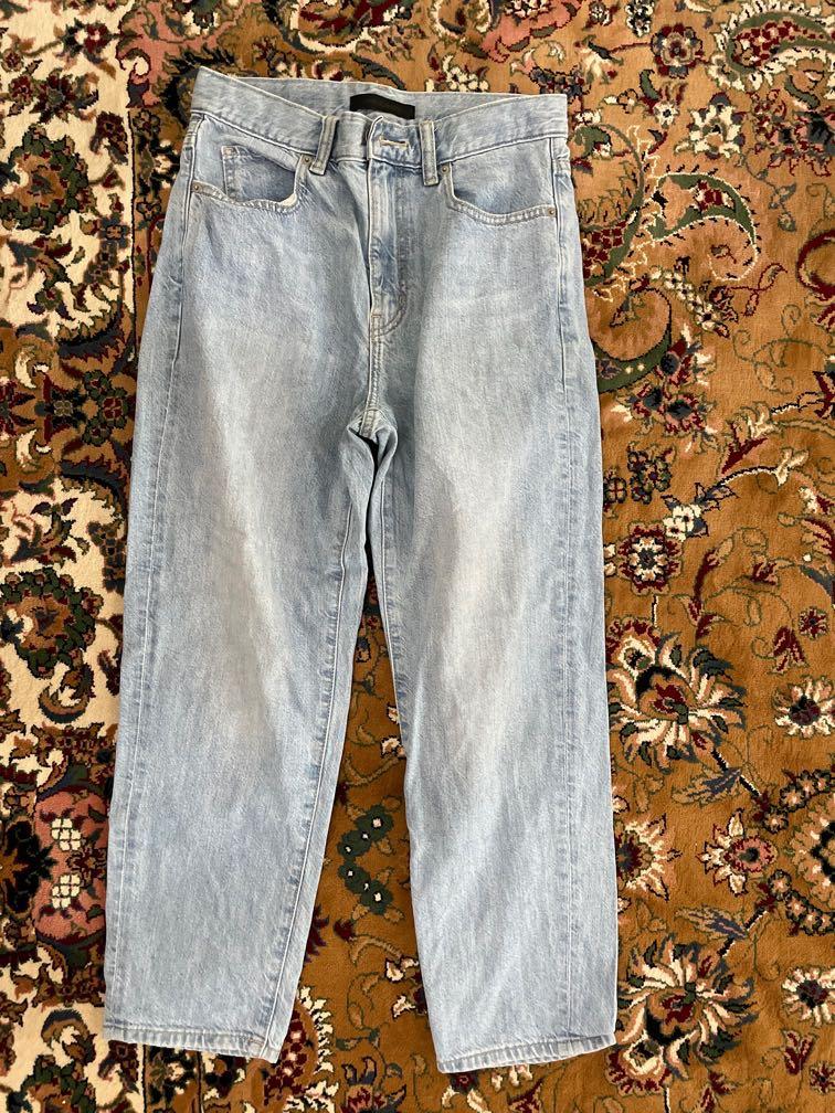 Uniqlo mom jeans, Women's Fashion, Bottoms, Jeans & Leggings on Carousell