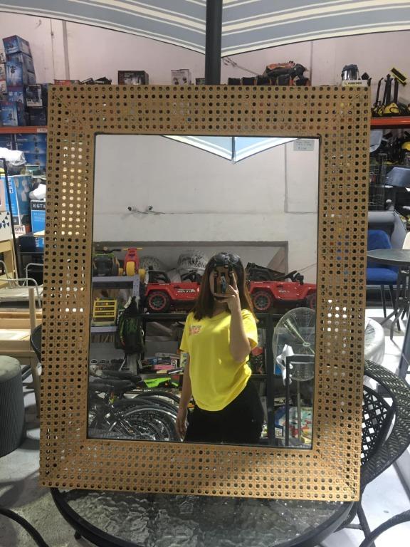 Wicker Mirror (Category: Mirrors) located in Muntinlupa City. Submitted by aussie.surplustore (Listing ID 1171463219, Image 3). Description: Wicker Mirror -91cm x 71cm) Price: 3,500 📌 Items are from Australia SURPLUS/USED or MALL PULL OUT Tested and Working 📍MODE OF PAYMENT: GCash or Bank Transfer NO COD TRANSACTION Payment first only. .