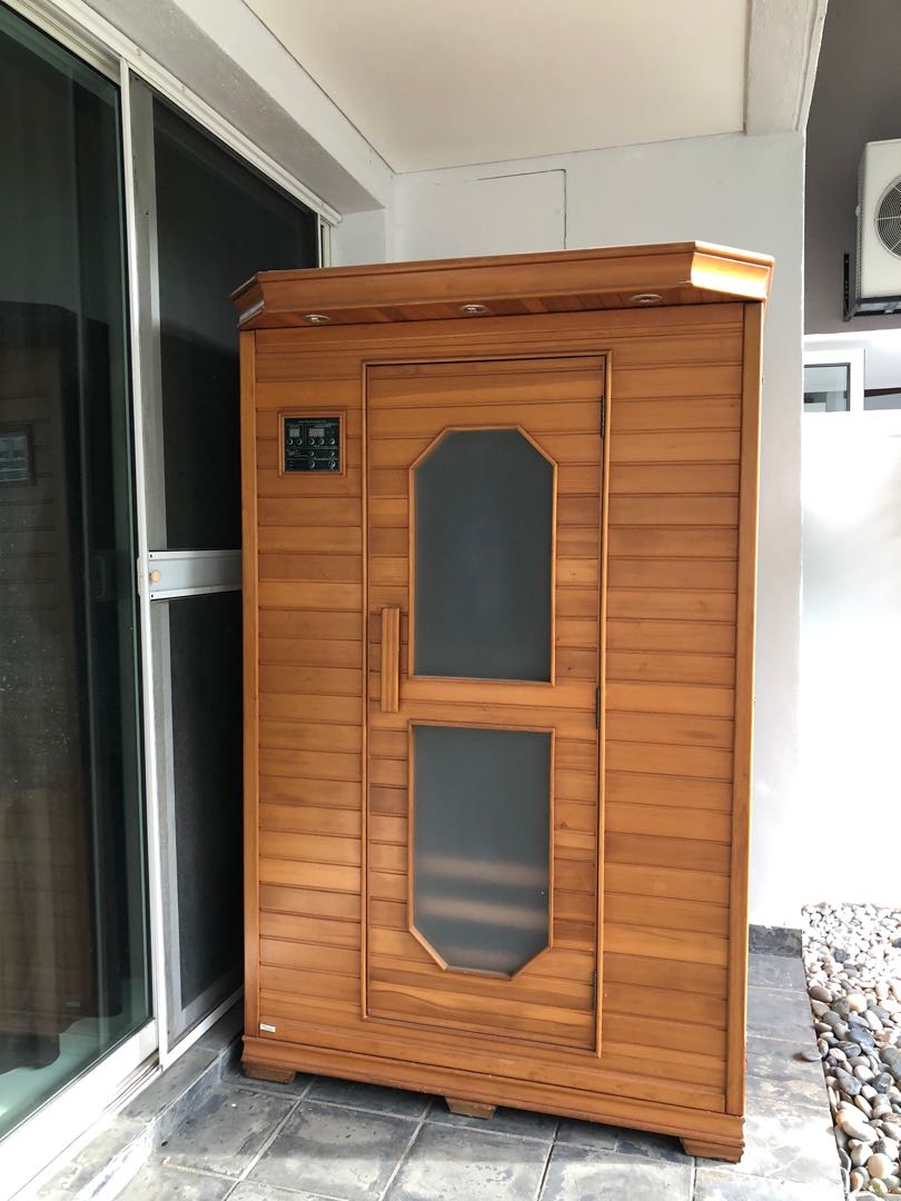 Wooden Sauna box. Canadian Cedar, Health & Nutrition, Massage Devices