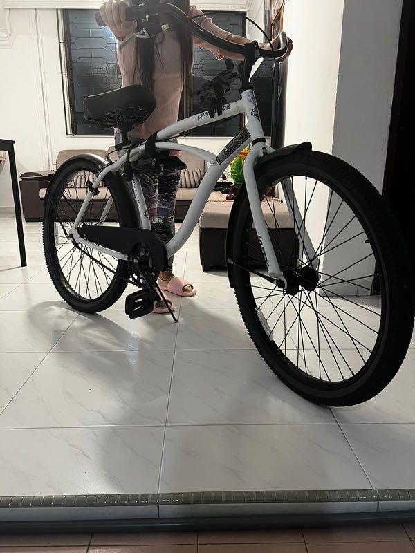 24” Huffy cruiser bike (made for urban, low maintenance), Sports