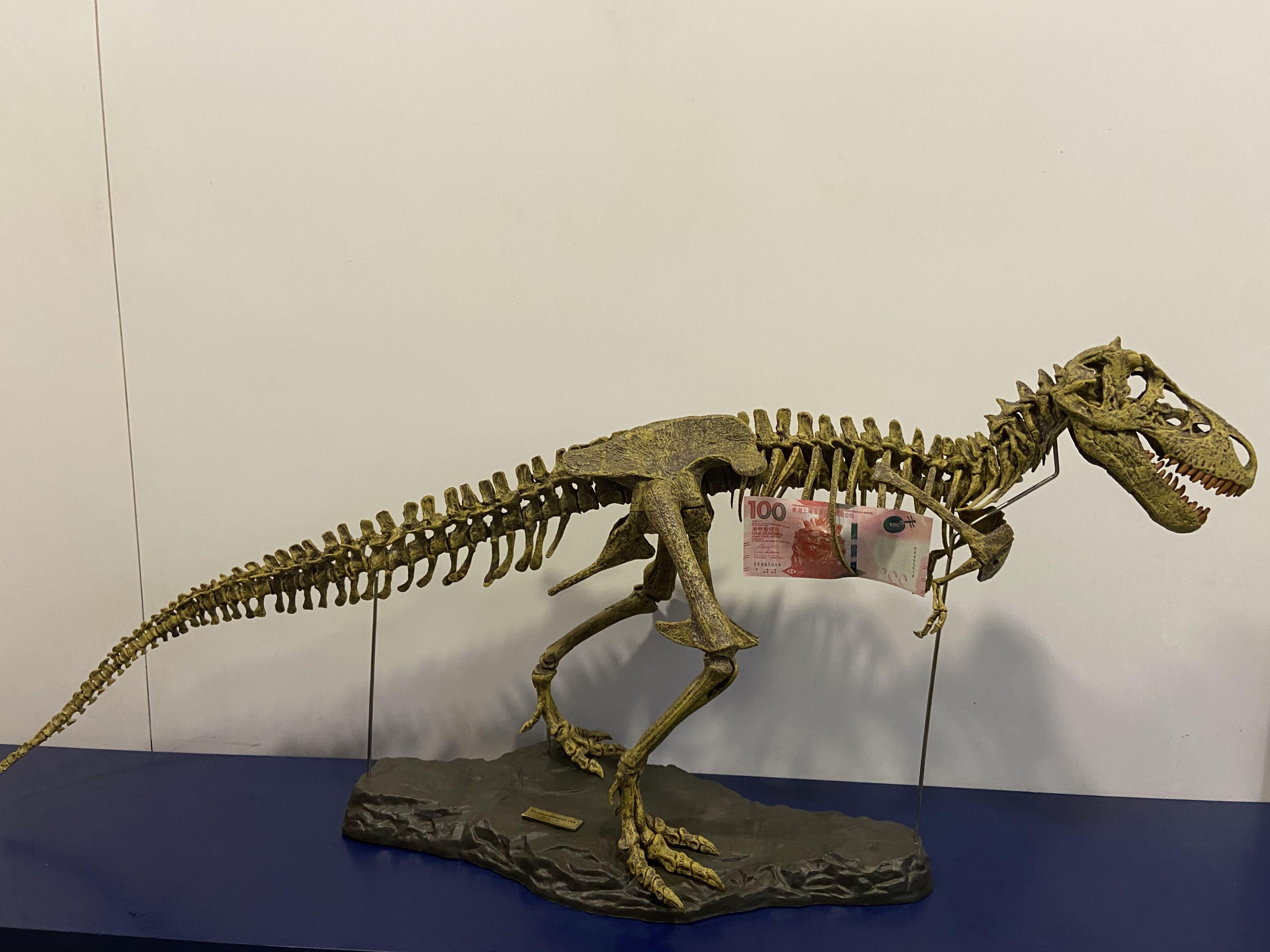 数量限定HOT未使用保管品　恐竜博物館　立体パズル　ティラノサウルス　当時物　T-Rex 立体パズル