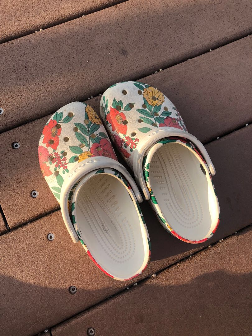 Crocs floral sandals deals