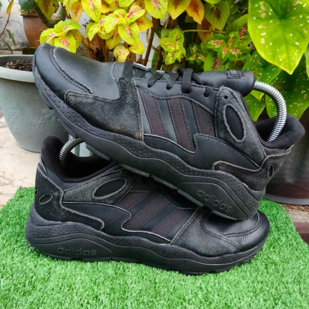 AdIdas neo crazychaos all black saiz 7.5 Men s Fashion Footwear