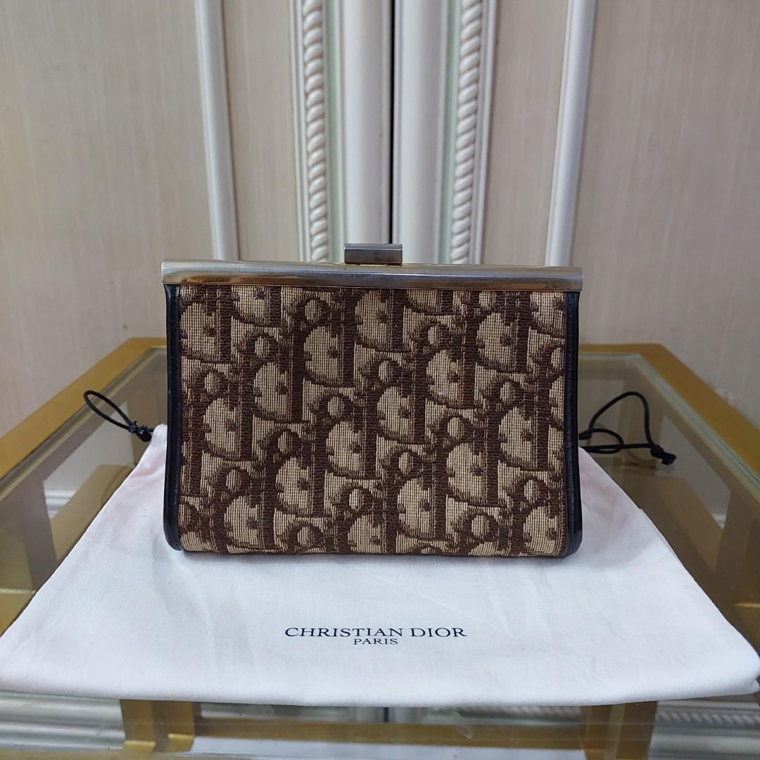 Authentic Christian Dior wallet in Canvas oblique (Category: Luxury Bags & Wallets) located in Binangonan. Submitted by makoleksyon (Listing ID 1175951062, Image 1). Description: excellent condition no flaws walang kagkit sa loob rare Vintage piece from 70's bought in Japan 💯% Authentic. Money back guarantee..