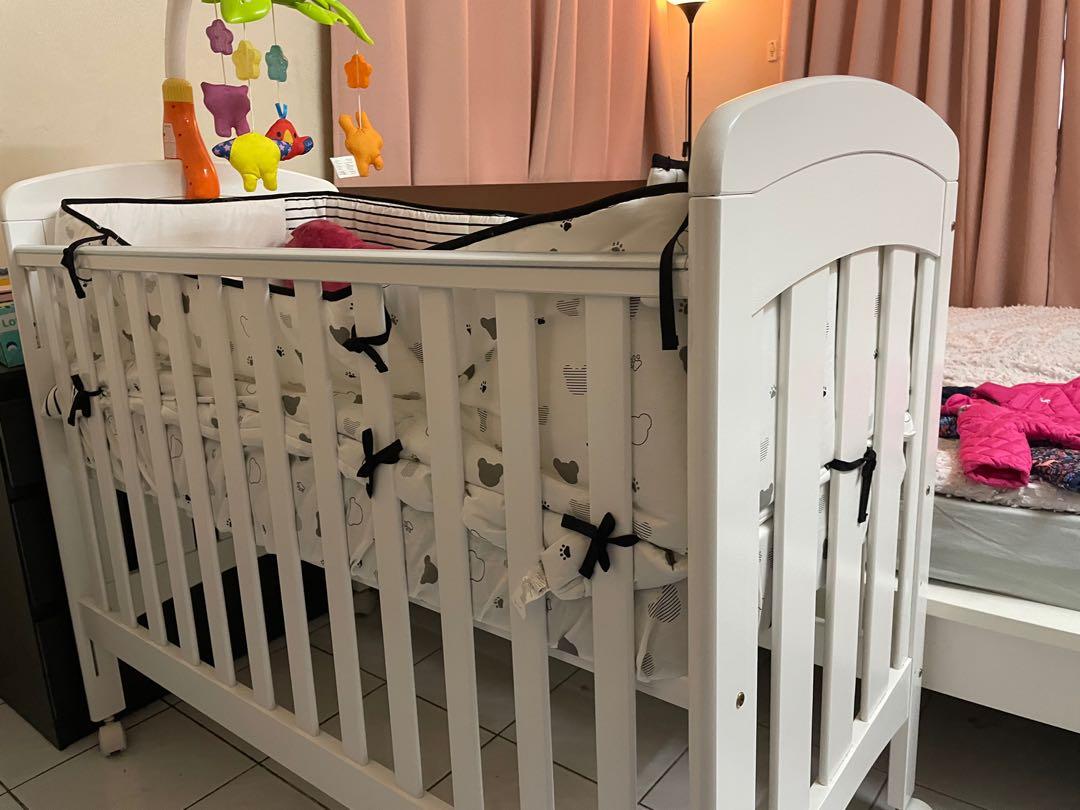 Baby hotsell bed babyshop