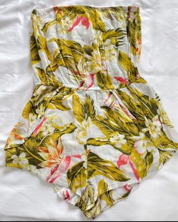 (Category: ) located in . Submitted by ash.closet (Listing ID 1175881253, Image 1). Description: .