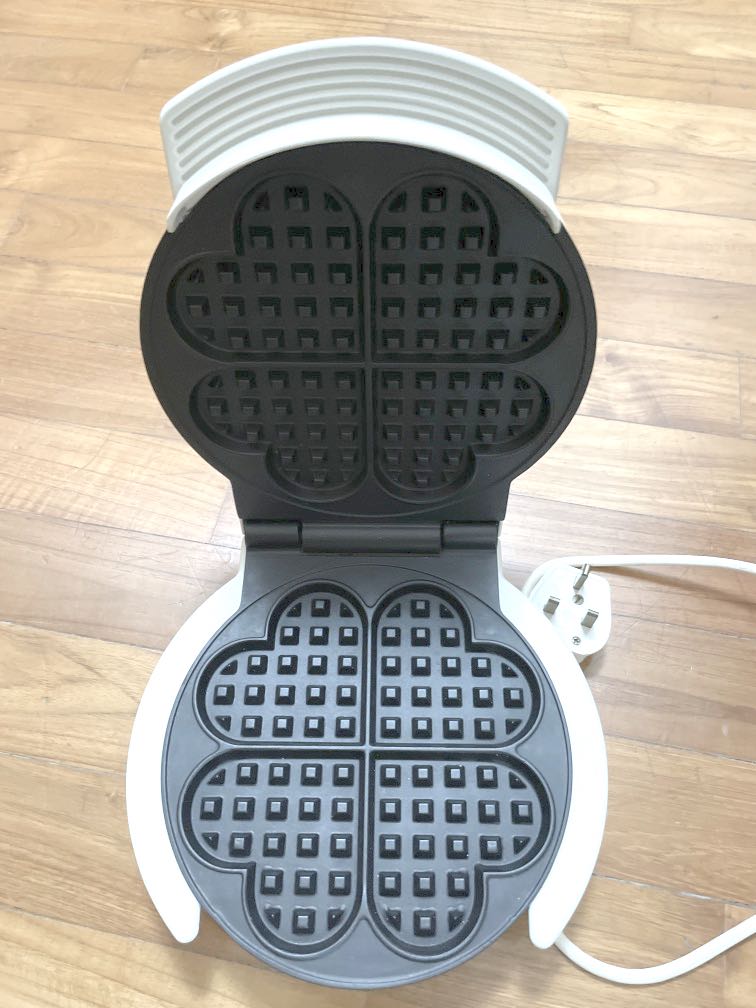 black and decker waffle maker stores