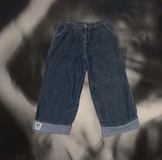 (Category: ) located in . Submitted by nirvys.closet (Listing ID 1175867591, Image 1). Description: .