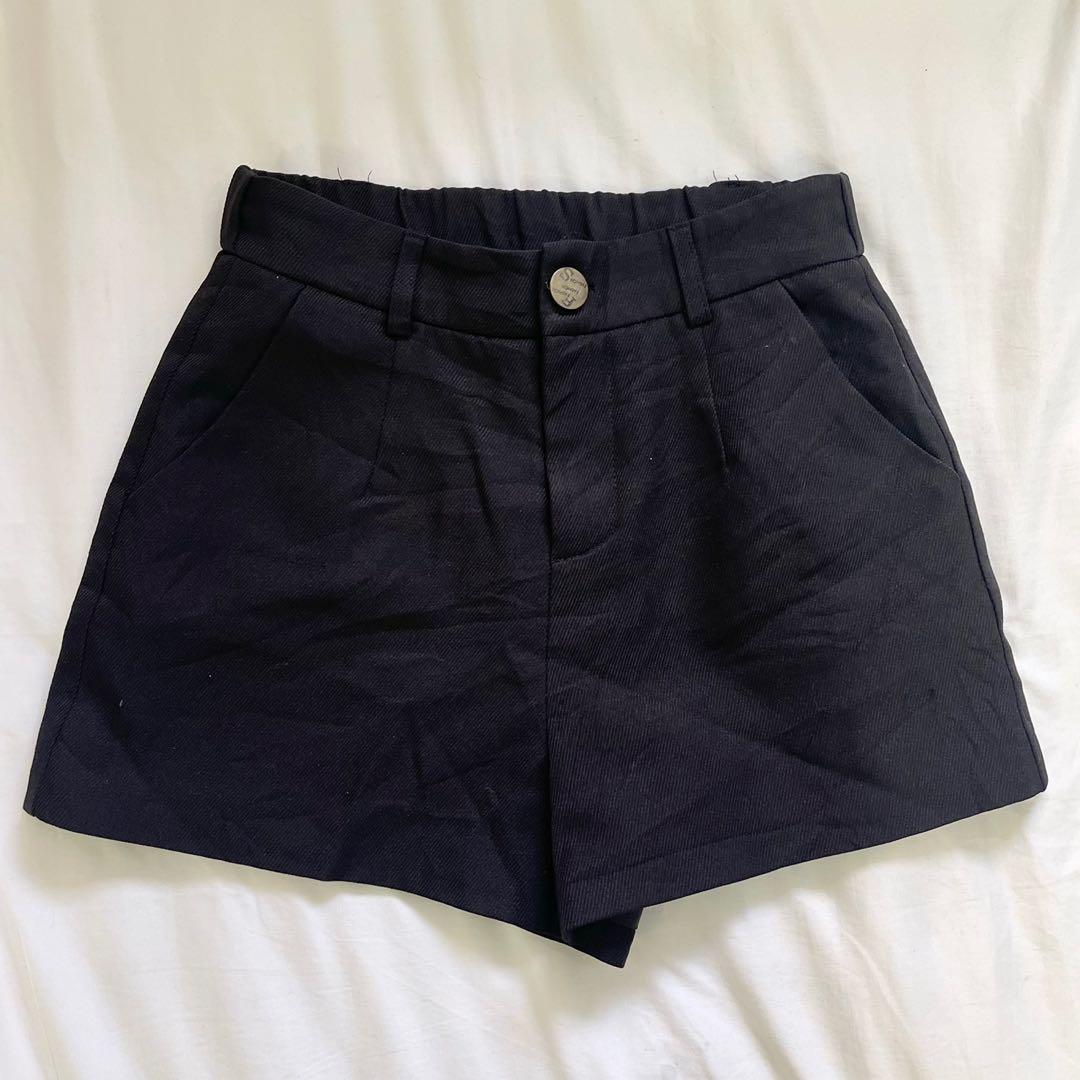 Black Shorts (Category: Shorts) located in Quezon City. Submitted by kcdeclutters (Listing ID 1175946150, Image 1). Description: Fits up to Size 24 Garterized back.