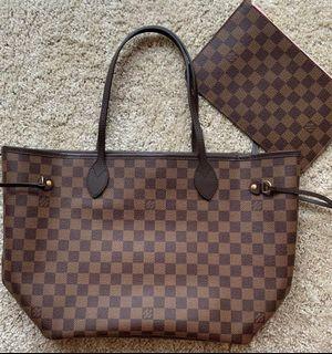 BNiB NF Damier inside red with rec 2022.