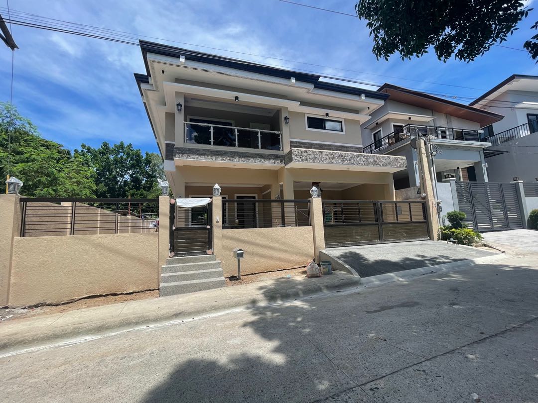 Brand New House and lot Highlands Pointe Havila Taytay Rizal, Property