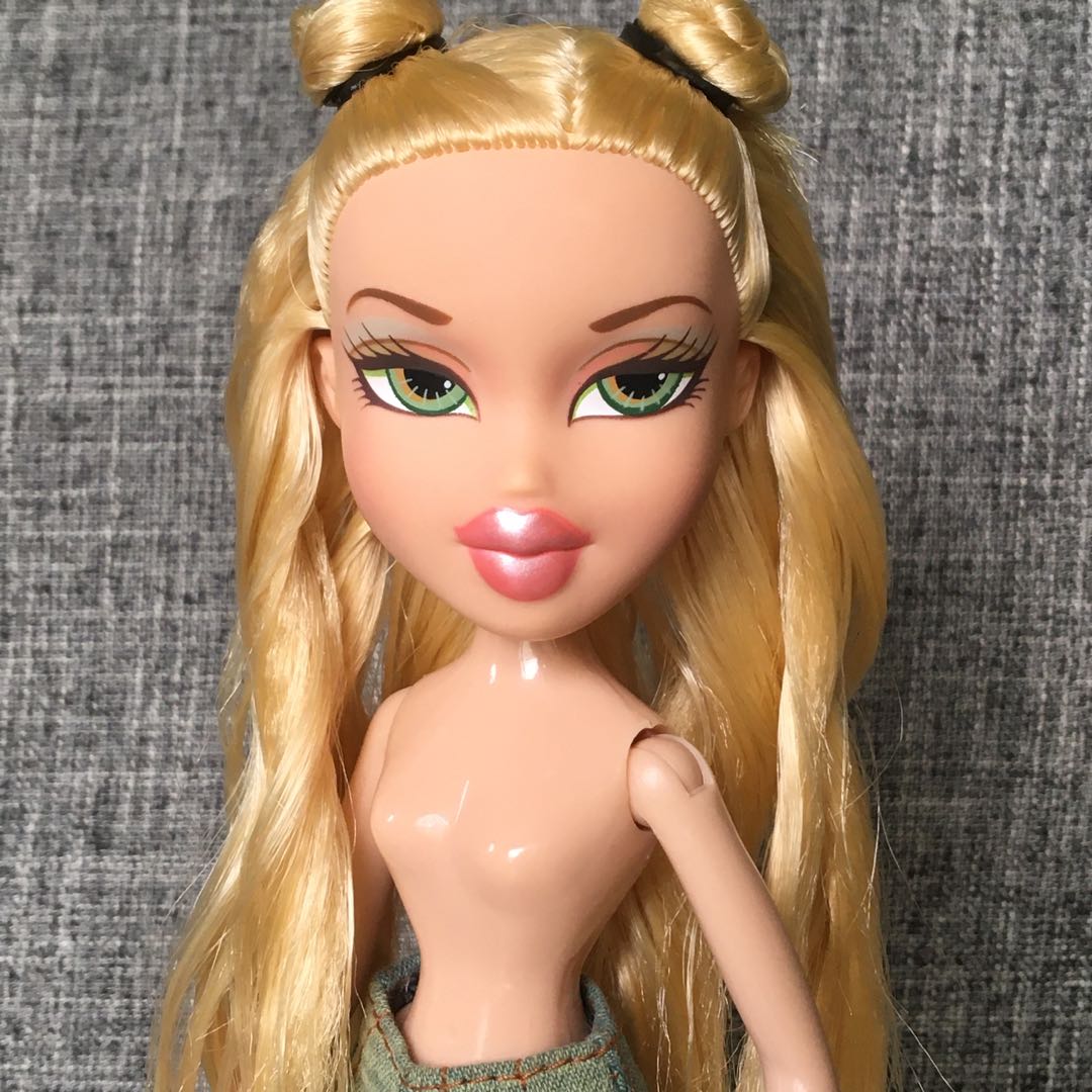 Bratz strut it yasmin top
