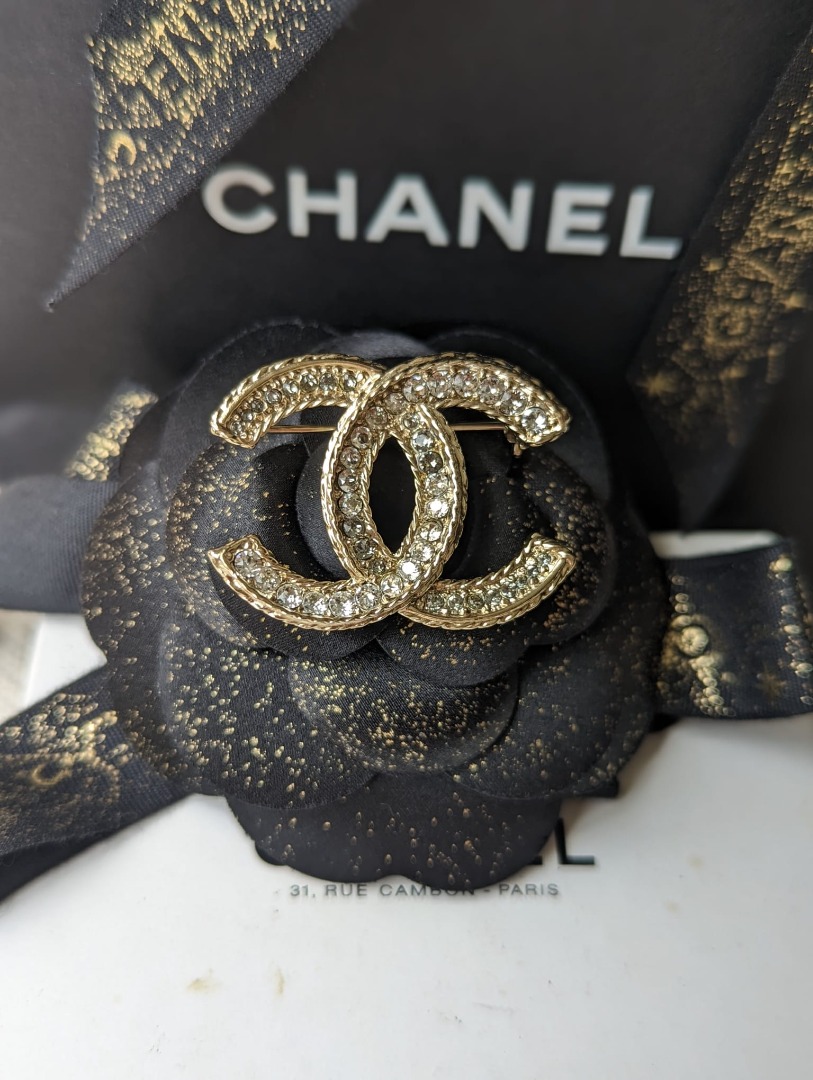 Chanel enamel hotsell brooch