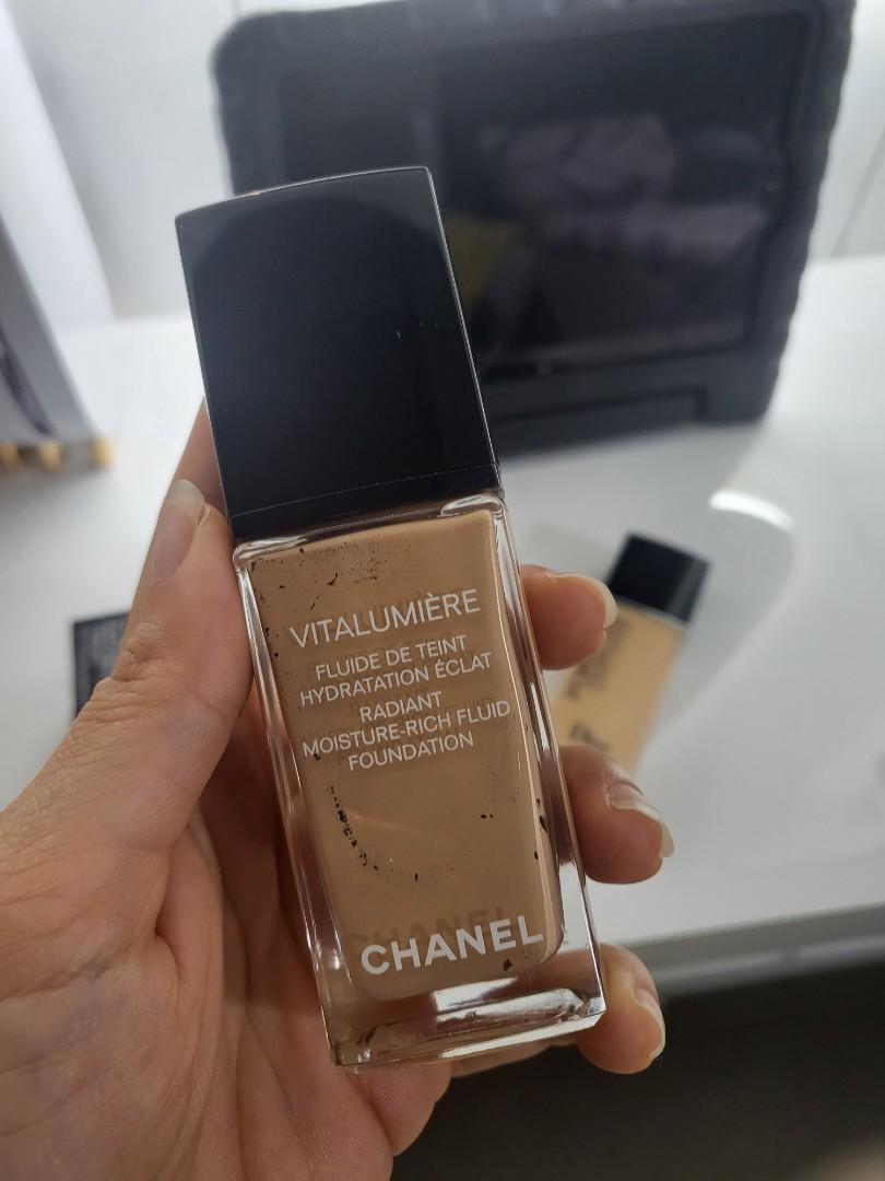 Chanel Vitalumiere Fluide De Teint Hydratation Radiant Moisture Rich Fluid  Foundation, Beauty & Personal Care, Face, Makeup on Carousell