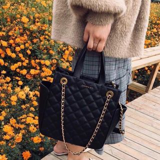 (Category: ) located in . Submitted by lilac_wardrobe (Listing ID 1175961486, Image 1). Description: .