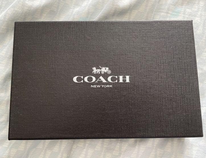 Coach bifold wallet (Category: Luxury Bags & Wallets) located in Quezon City. Submitted by EssentialsPh_ (Listing ID 1175862624, Image 2). Description: .