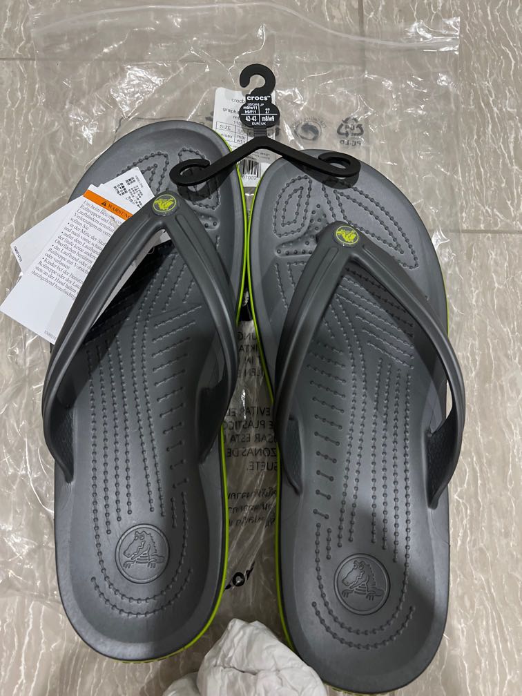 Crocs Unisex Flip flop size US 9 Men s Fashion Footwear