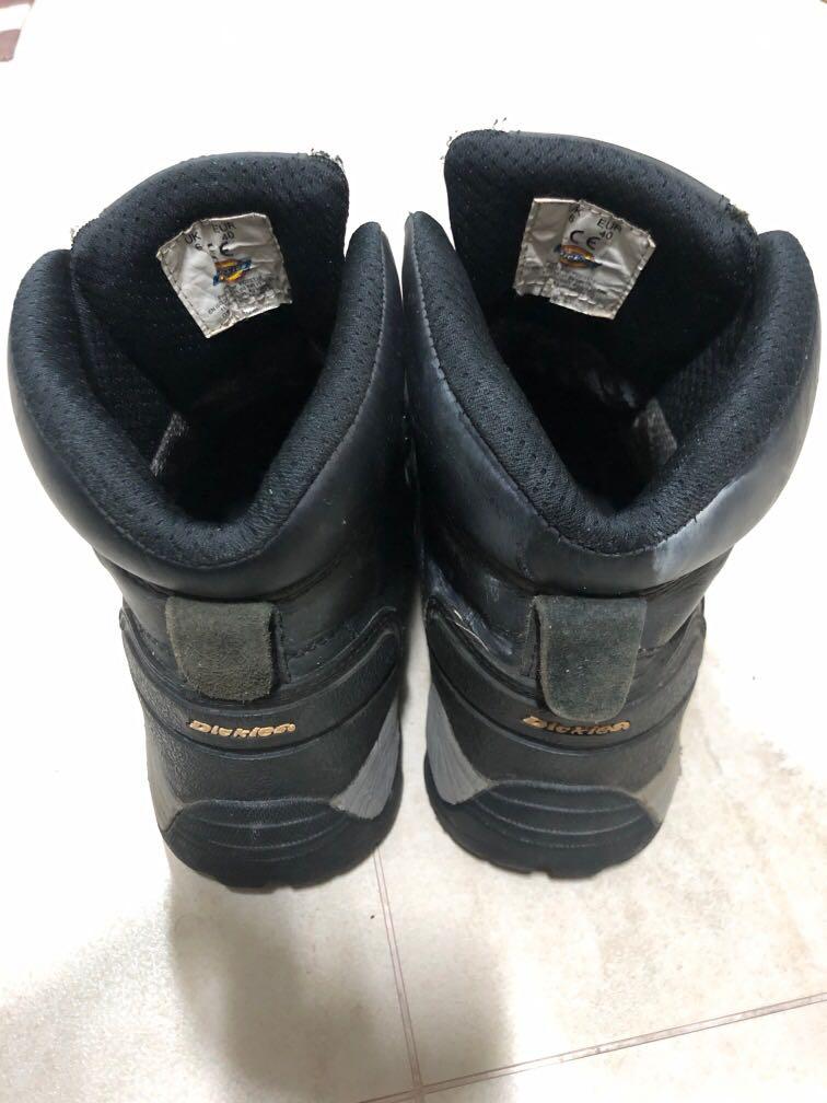 Medway boots outlet