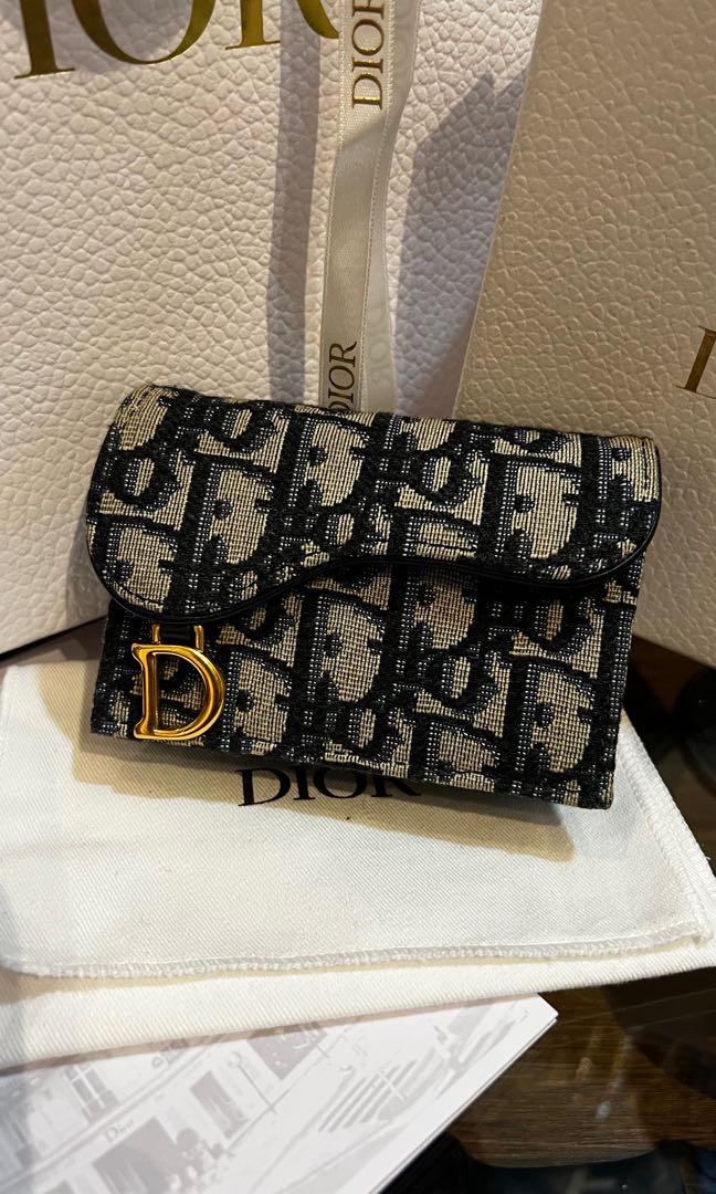 Dior saddle flap card holder (Category: Luxury Bags & Wallets) located in Cavite. Submitted by rraaa32 (Listing ID 1175921060, Image 1). Description: Super clean Super pristine Complete inclusion Purchased : solaire dior.