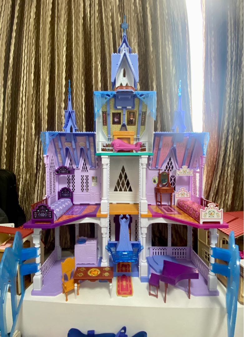 Disney E5495 Frozen Ultimate Arendelle Castle Playset Inspired by The