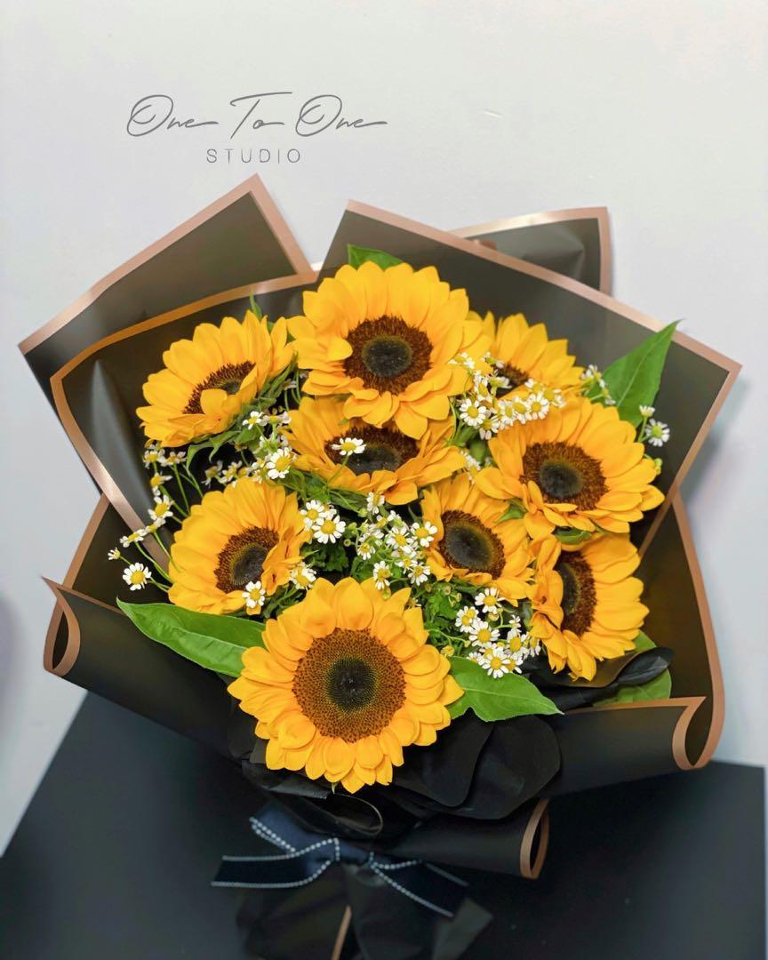 Free delivery Sunflower Bouquet with daisy Chamomile Hobbies Toys Stationery Craft Flowers Bouquets on Carousell