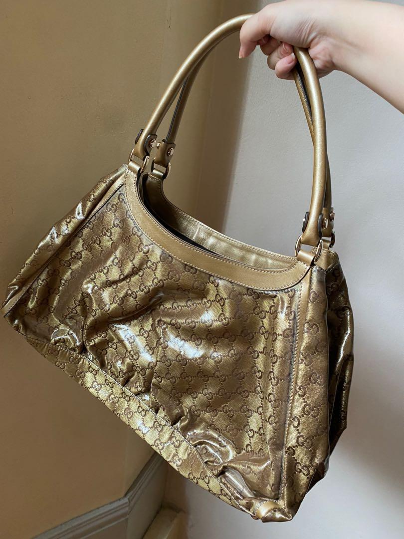Gucci Large Abbey D-Ring Tote (Category: Luxury Bags & Wallets) located in Manila. Submitted by tinseyra (Listing ID 1175897756, Image 2). Description: Guaranteed authentic With tags and dustbag.