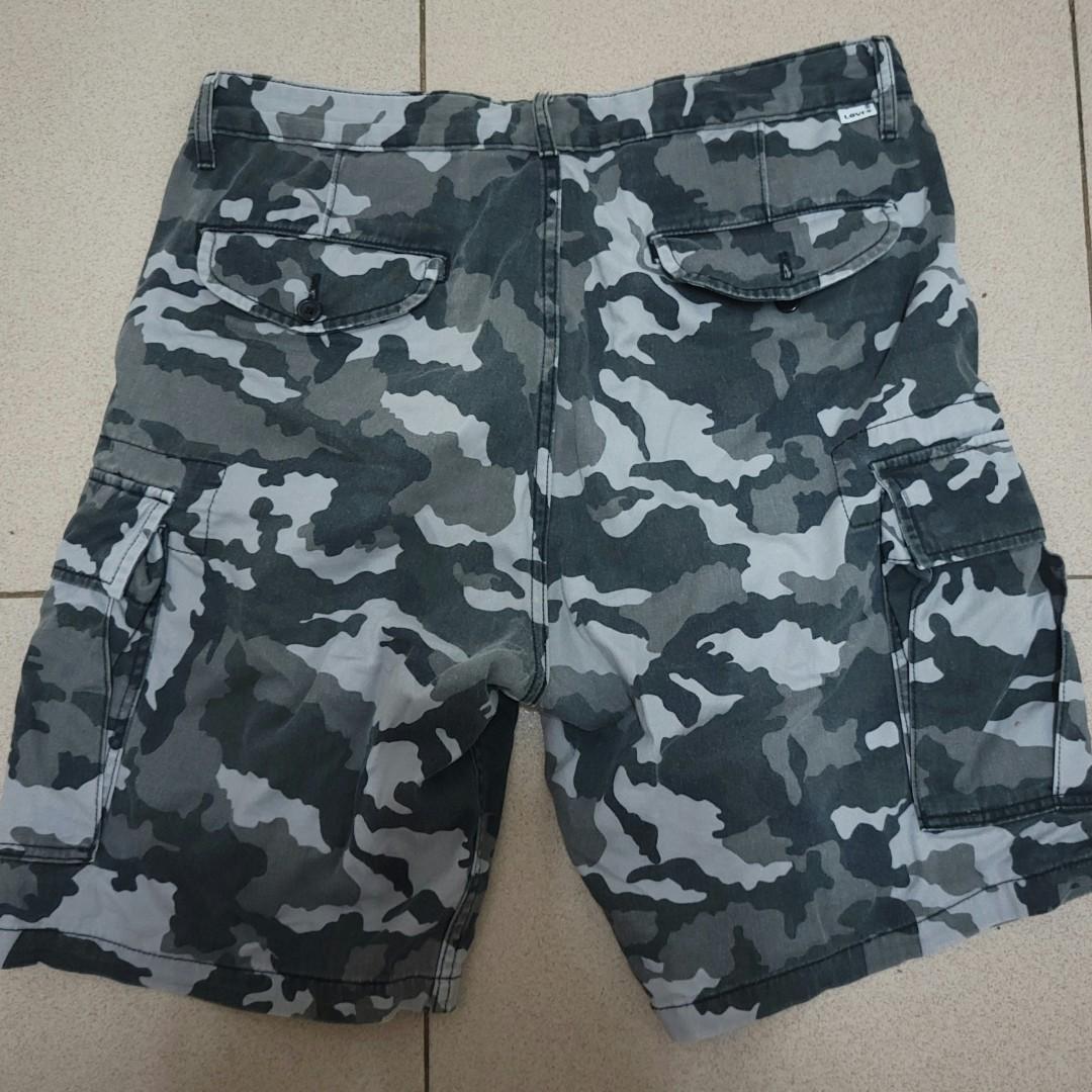 Levi's Camouflage Six Pocket Shorts, Men's Fashion, Bottoms, Shorts on  Carousell