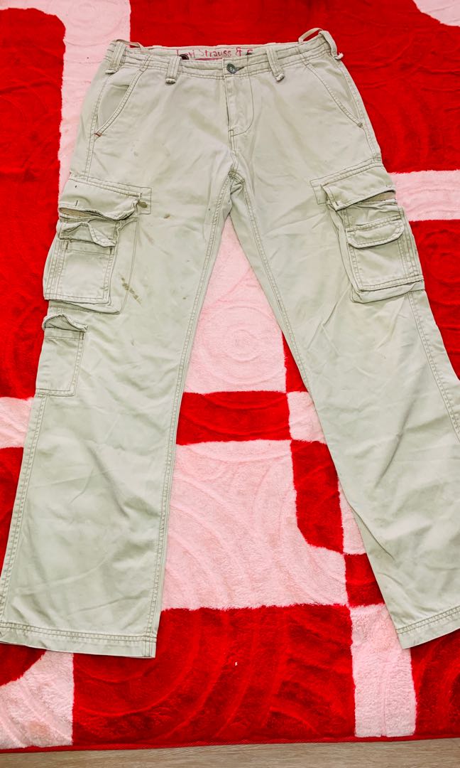 Levis Cargo Pants, Men's Fashion, Bottoms, Trousers on Carousell