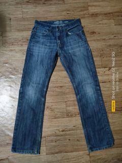 Levis signature