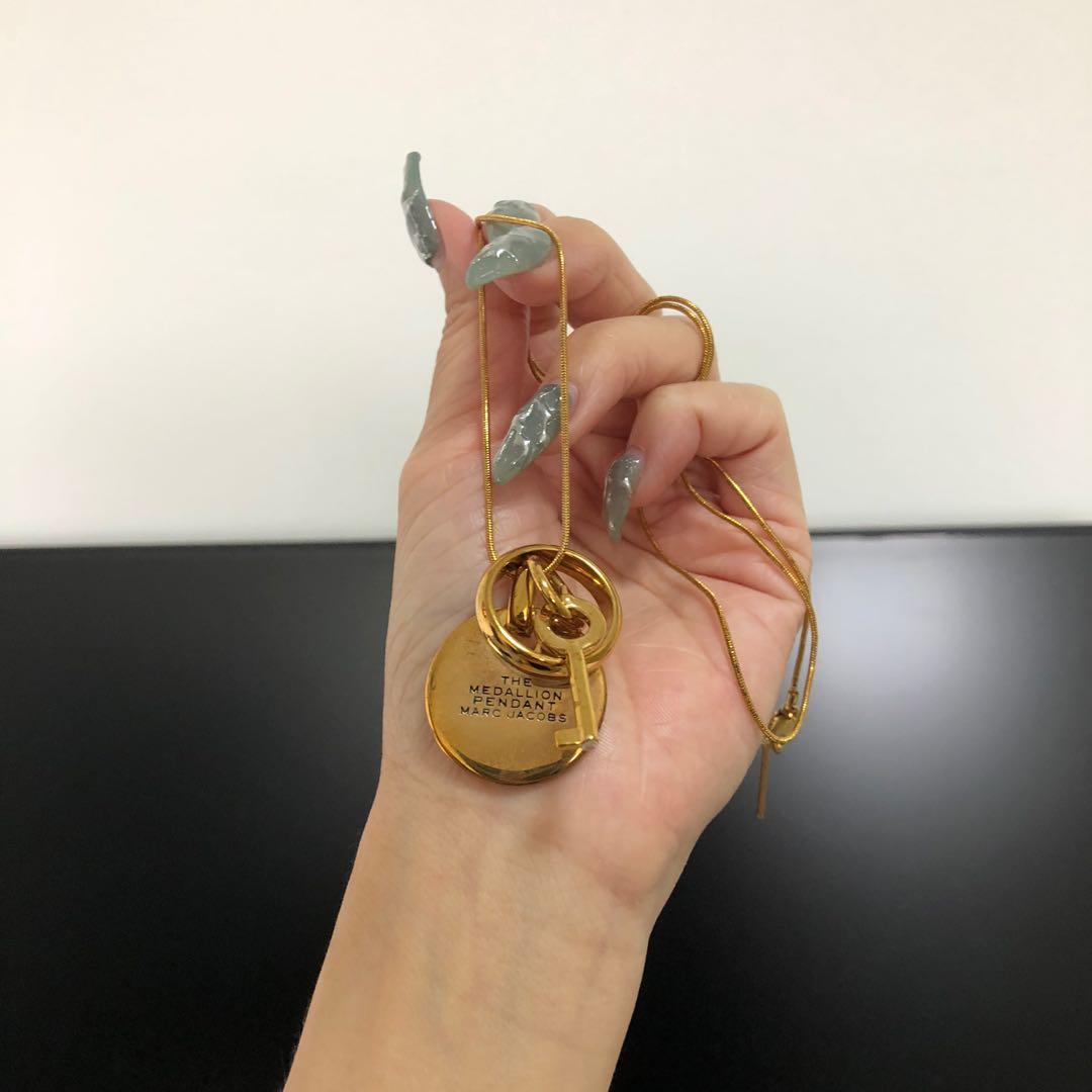 Marc jacobs gold new arrivals necklace