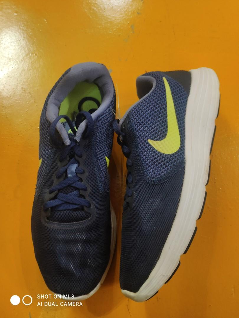 Nike revolution hotsell 3 blue