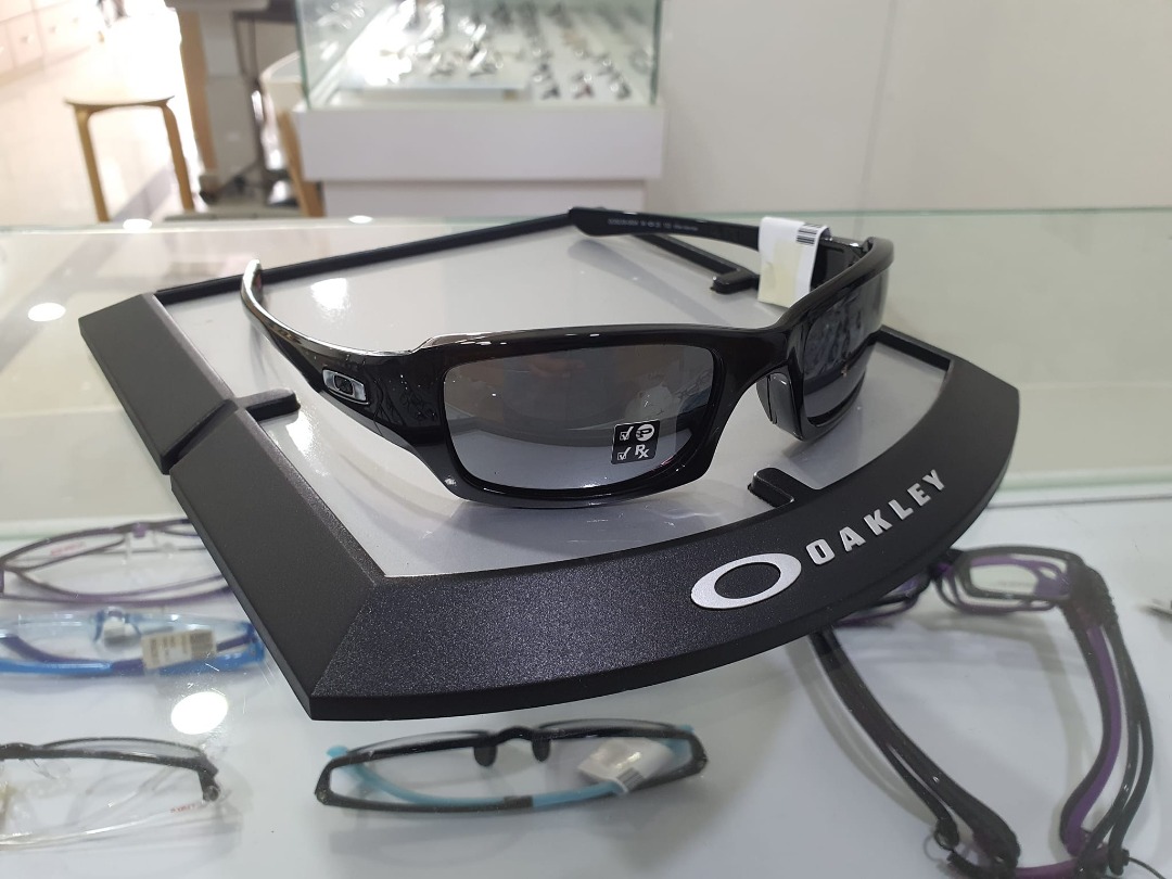Oakley fives squared online black iridium polarized