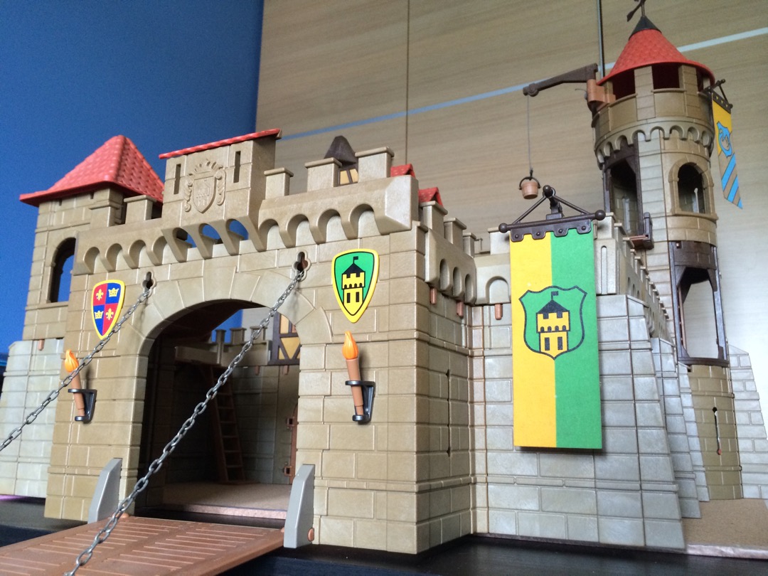 Playmobil Vintage Castle 3666, Hobbies & Toys, Toys & Games on Carousell